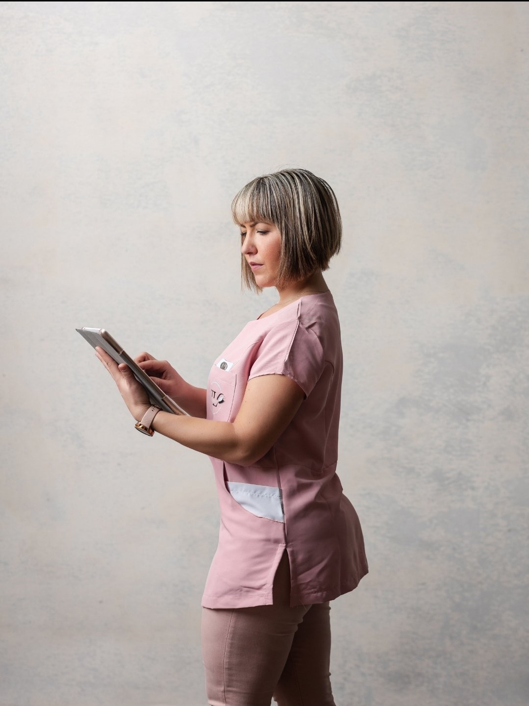 Tania Lorenzo en su centro de estética en Bilbao